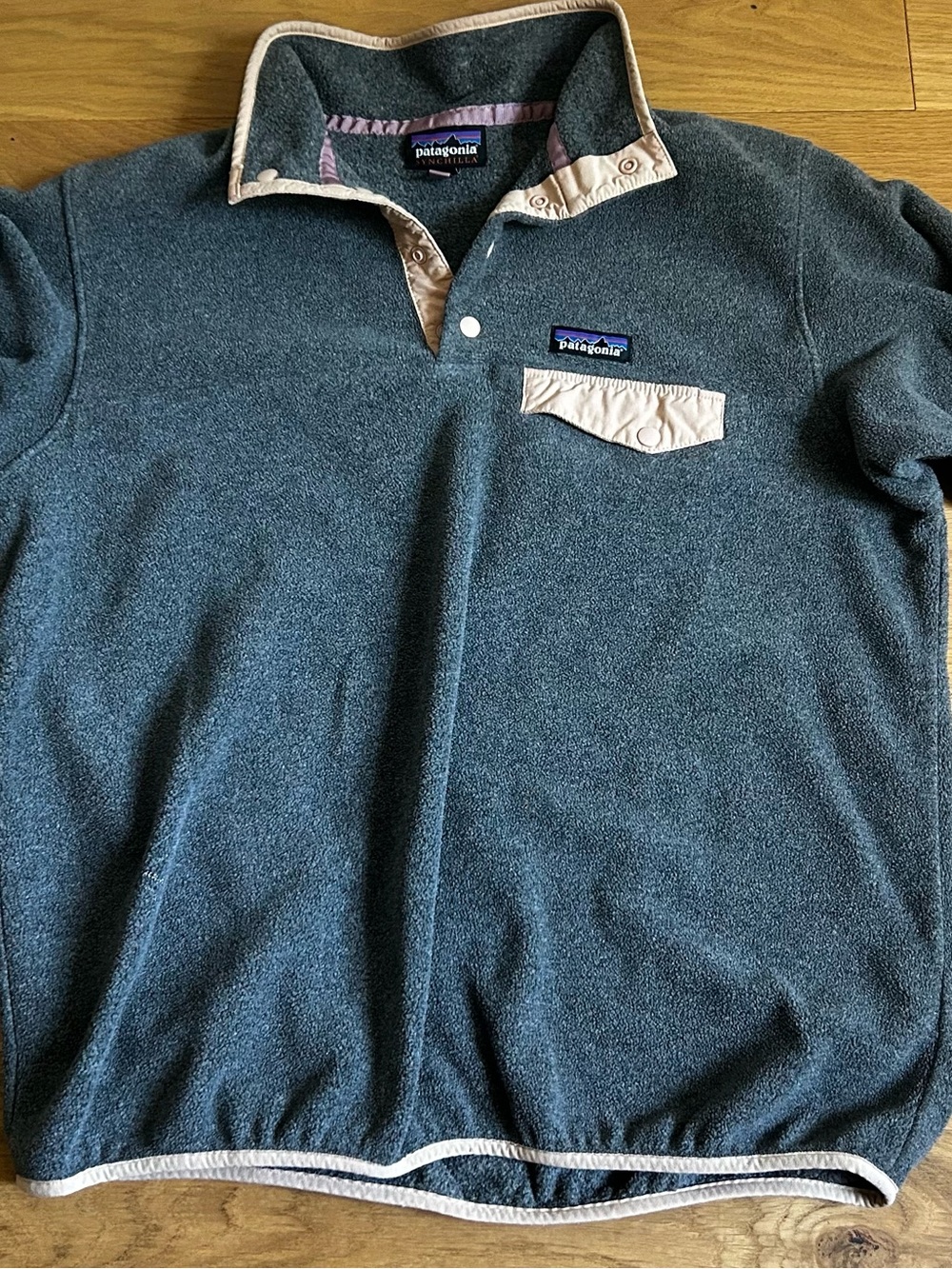 Patagonia Women’s Gray Snap-T Fleece Pullover